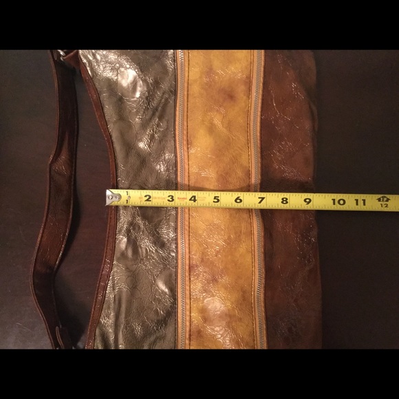 Tri-Color Zipper Bag - Picture 5 of 5